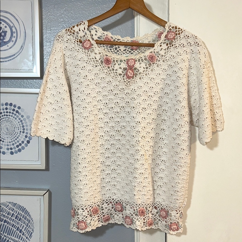 VNTG Colleen’s Collectables Hand Knitted Cream Floral Short Sleeve Sweater Sz L
